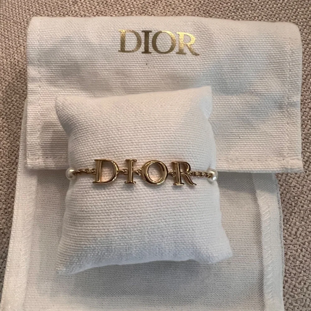 DIOR Gold-Finish Chain with Resin Pearls Bracelet - Picture 5 of 6